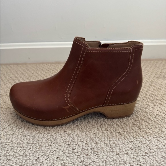 Dansko Barbara Ankle Boot - Picture 6 of 12